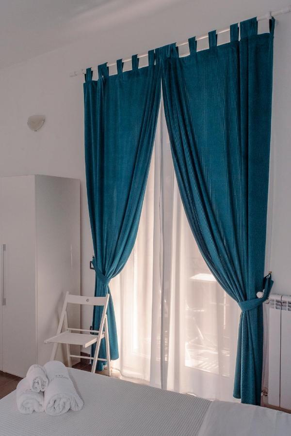 Rooms 19 - Rooms And Breakfast Палермо Екстер'єр фото